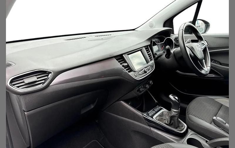 Used Vauxhall Crossland X Elite 81 HP (59 kW) 2019 White SUV