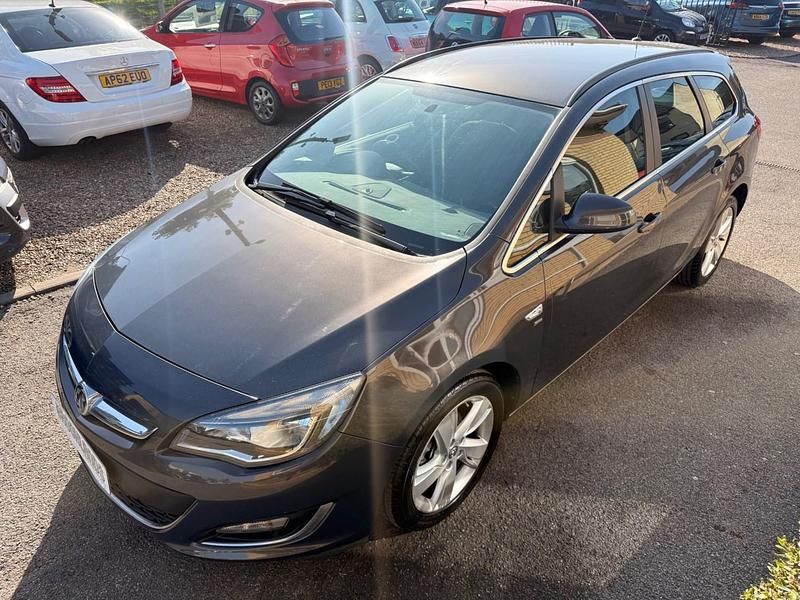 Usado Vauxhall Astra SRi 2015 Gris Familiar