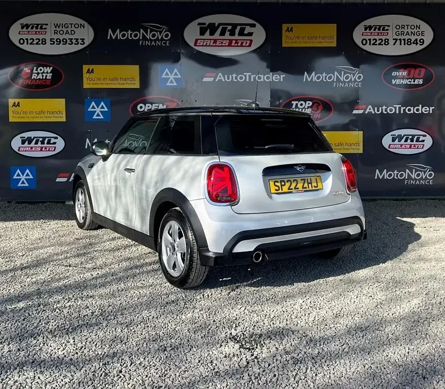 Used Mini Cooper Classic 136 HP (100 kW) 2022 Silver Hatchback
