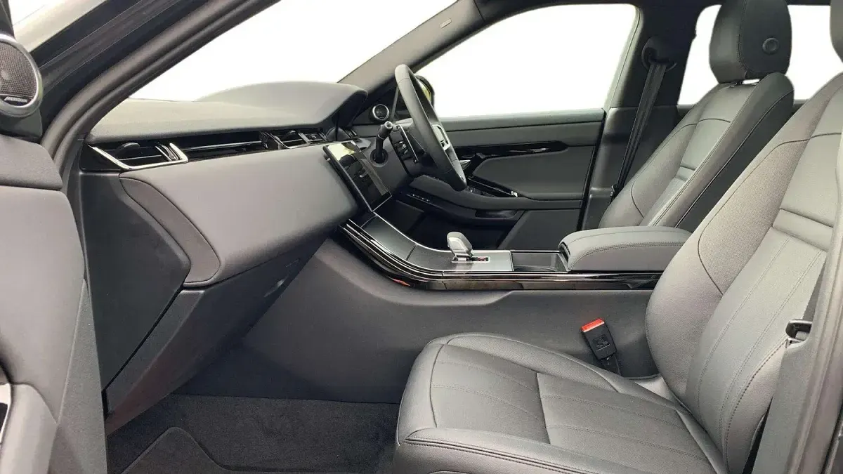 Used Land Rover Range Rover evoque SE Dynamic 2025 Grey SUV
