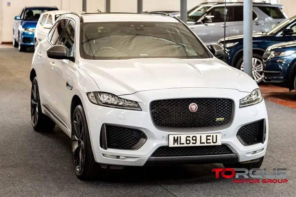 Used Jaguar F-Pace S 300 HP (220 kW) 2020 White SUV
