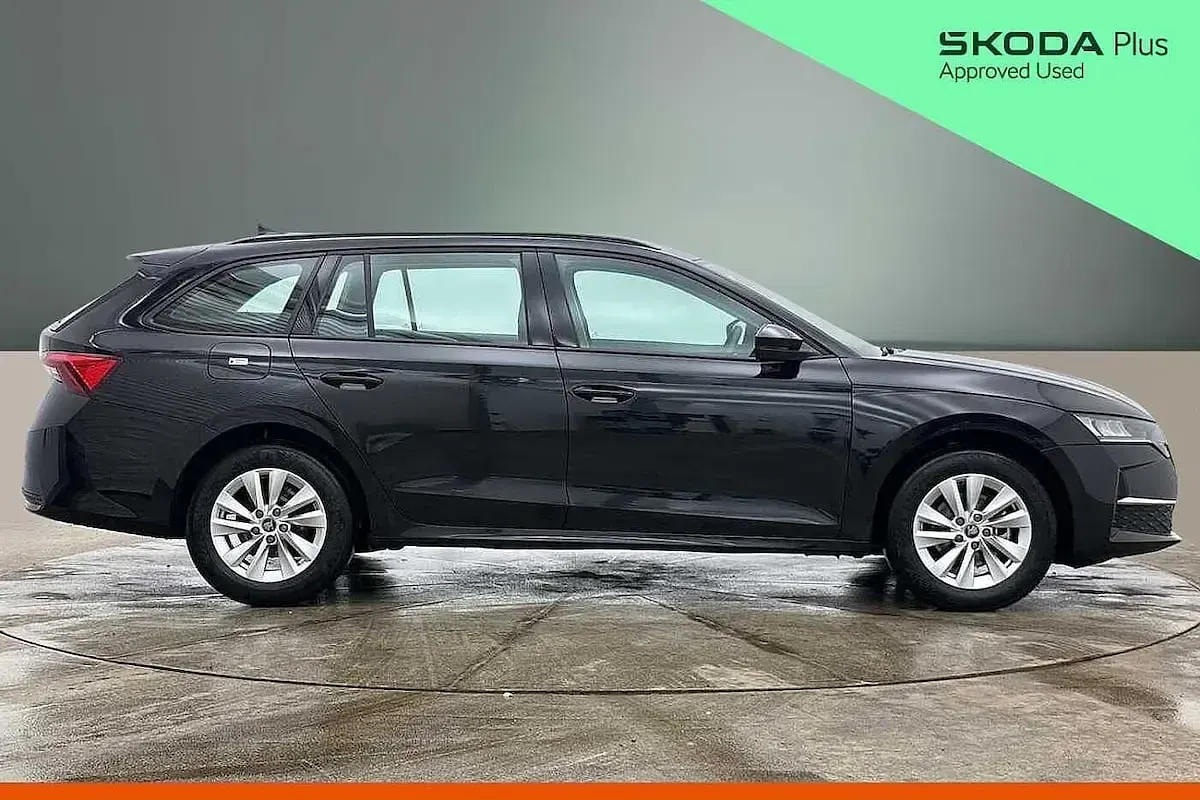Used Skoda Octavia SE Technology 110 HP (80 kW) 2025 Black magic pearl effect Estate