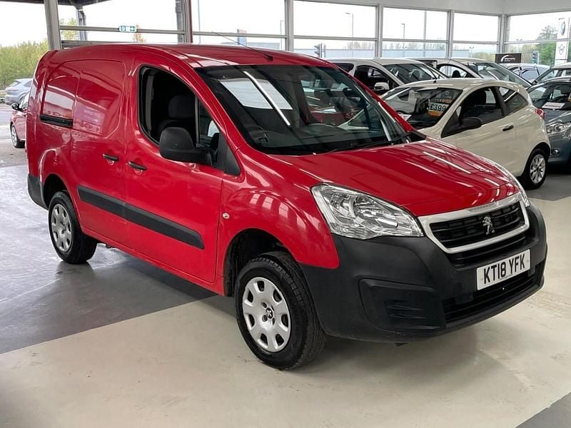 Red Used 2018 Peugeot Partner S MPV | £5,990 (Good price) - Image 1/4