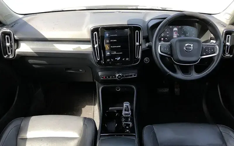 Used Volvo XC40 Inscription 190 HP (139 kW) 2020 Grey SUV