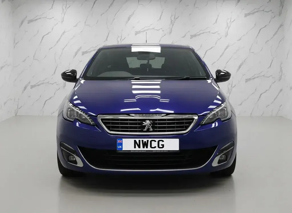 Gebraucht Peugeot 308 GT-line 120 PS (88 kW) 2016 Blau Kleinwagen