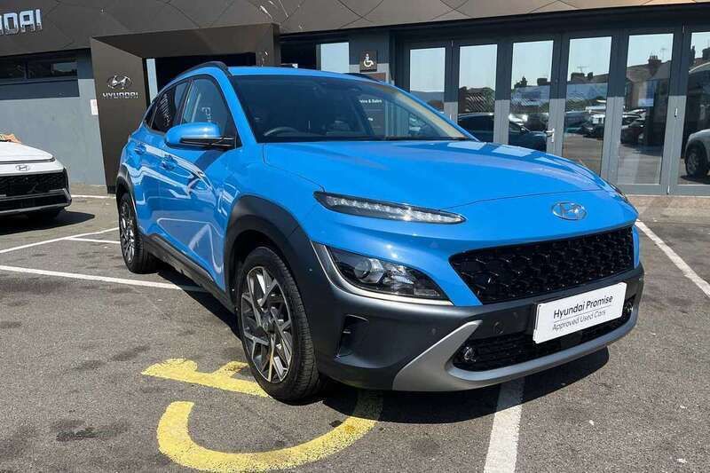 Blue Used 2022 Hyundai Kona Premium SUV | £19,295 (Fair price) - Image 1/4
