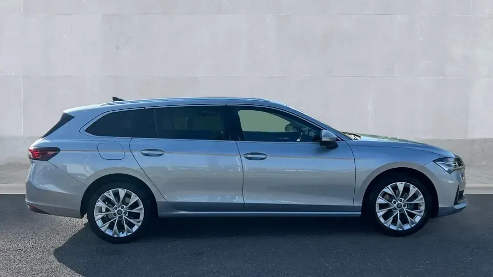 Used Skoda Superb SE L 150 HP (110 kW) 2025 Pebble silver metallic