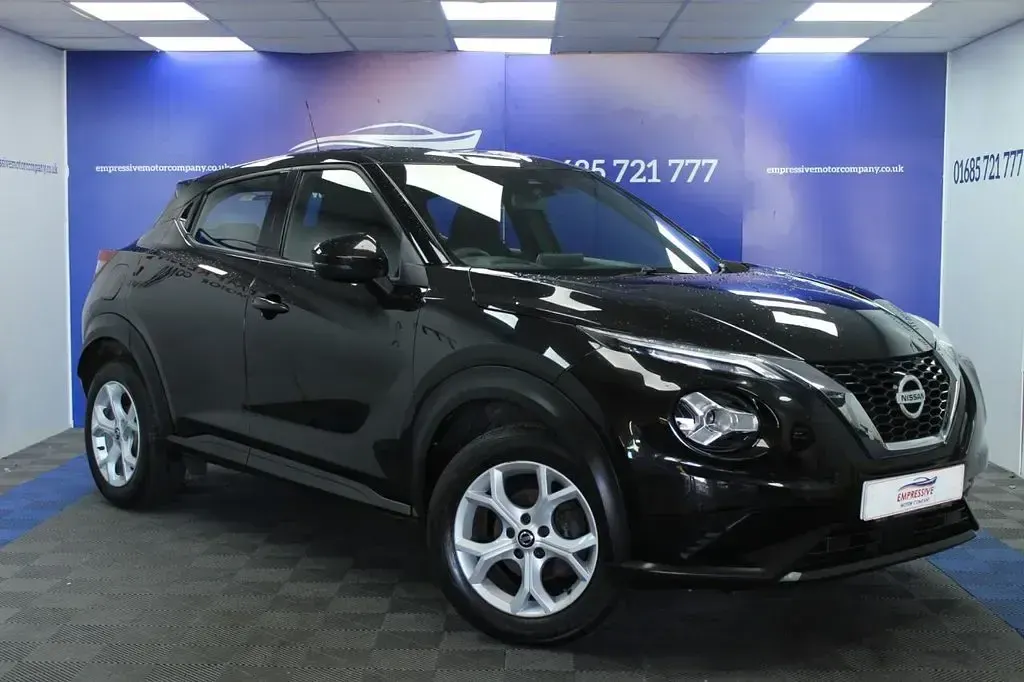 Used Nissan Juke Acenta 117 HP (86 kW) 2020 Black SUV