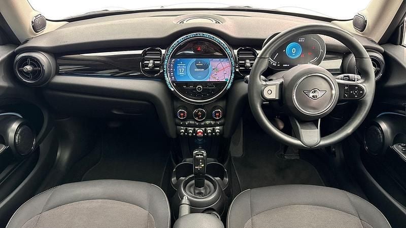 Used Mini Cooper Classic 134 HP (98 kW) 2022 Silver Hatchback