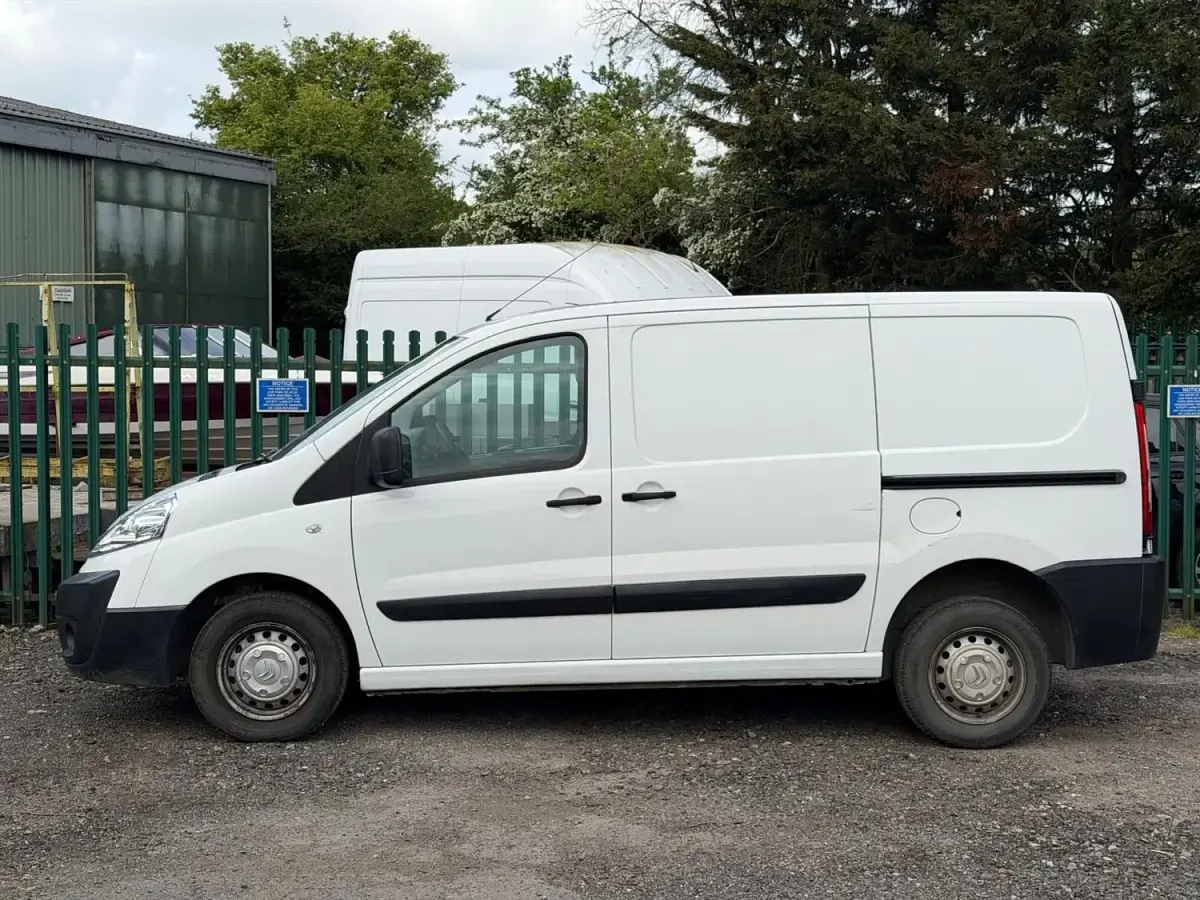 Używany Citroën Dispatch 2014 Biały Minivan
