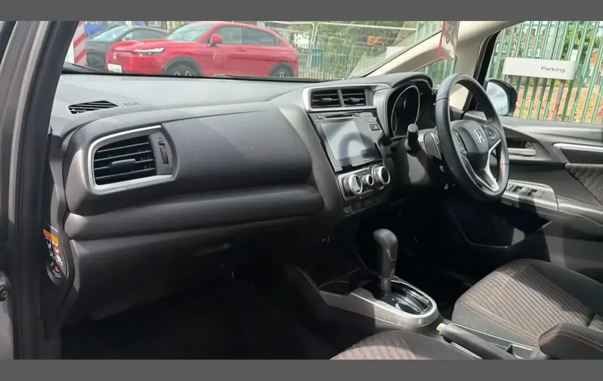 Used Honda Jazz Sport 130 HP (95 kW) 2019 Grey Hatchback