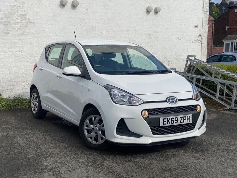 White Used 2019 Hyundai i10 SE Hatchback | £8,000 (Good price) - Image 1/4