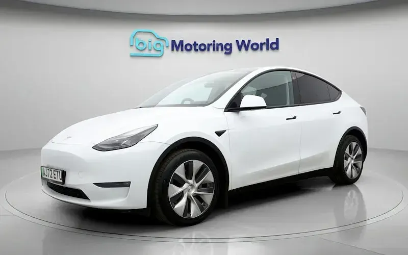 Used Tesla Model Y Long Range AWD 286 kW (389 HP) 2025 SUV