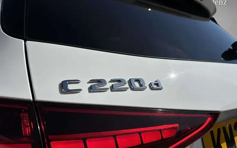 Used Mercedes C220 AMG line 200 HP (147 kW) 2024 White Estate