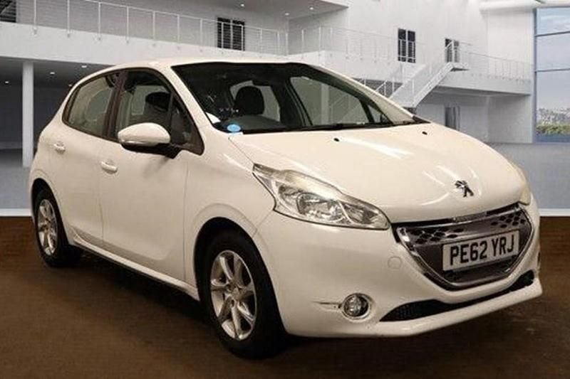 White Used 2012 Peugeot 208 Active Hatchback | £3,495 (Fair price) - Image 1/1