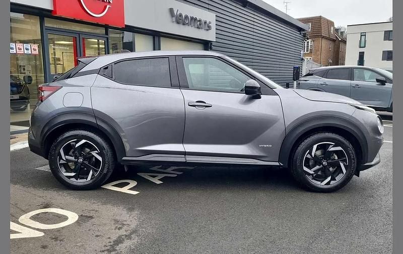 Used Nissan Juke N-Connecta 143 HP (105 kW) 2023 Grey SUV