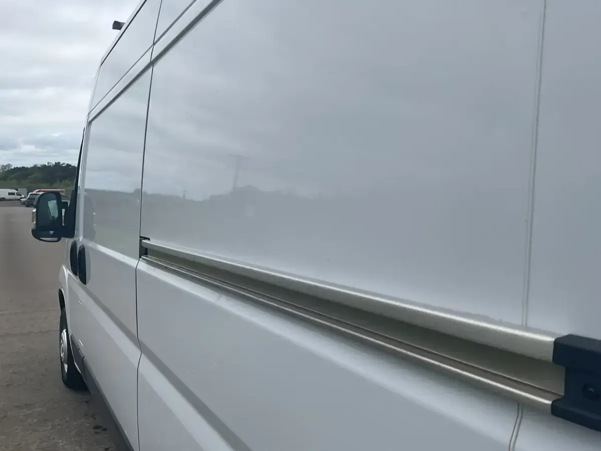 Gebraucht Citroën Relay 140 PS (102 kW) 2021 Weiß Van