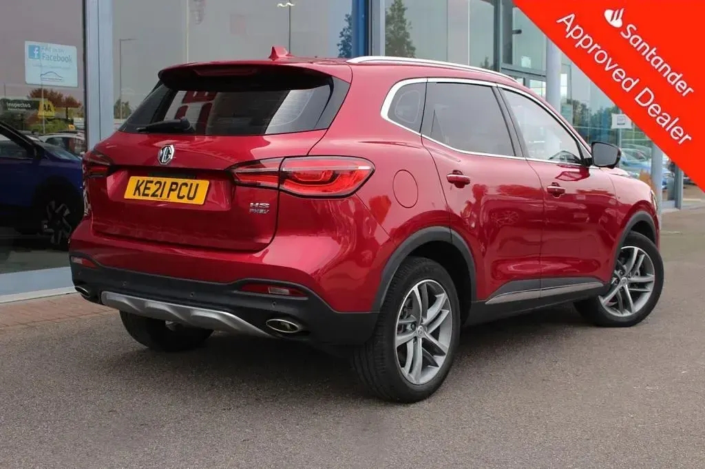 Used MG HS Excite 258 HP (189 kW) 2021 Red SUV