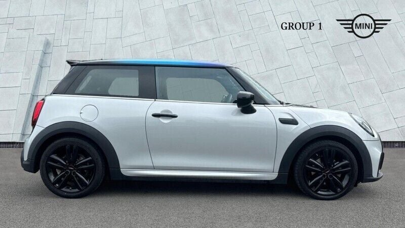 Used Mini Cooper Hatch 134 HP (98 kW) 2021 Silver Hatchback