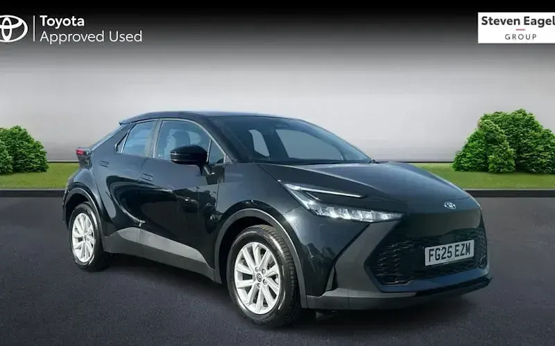 Used Toyota C-HR 140 HP (102 kW) 2025 SUV