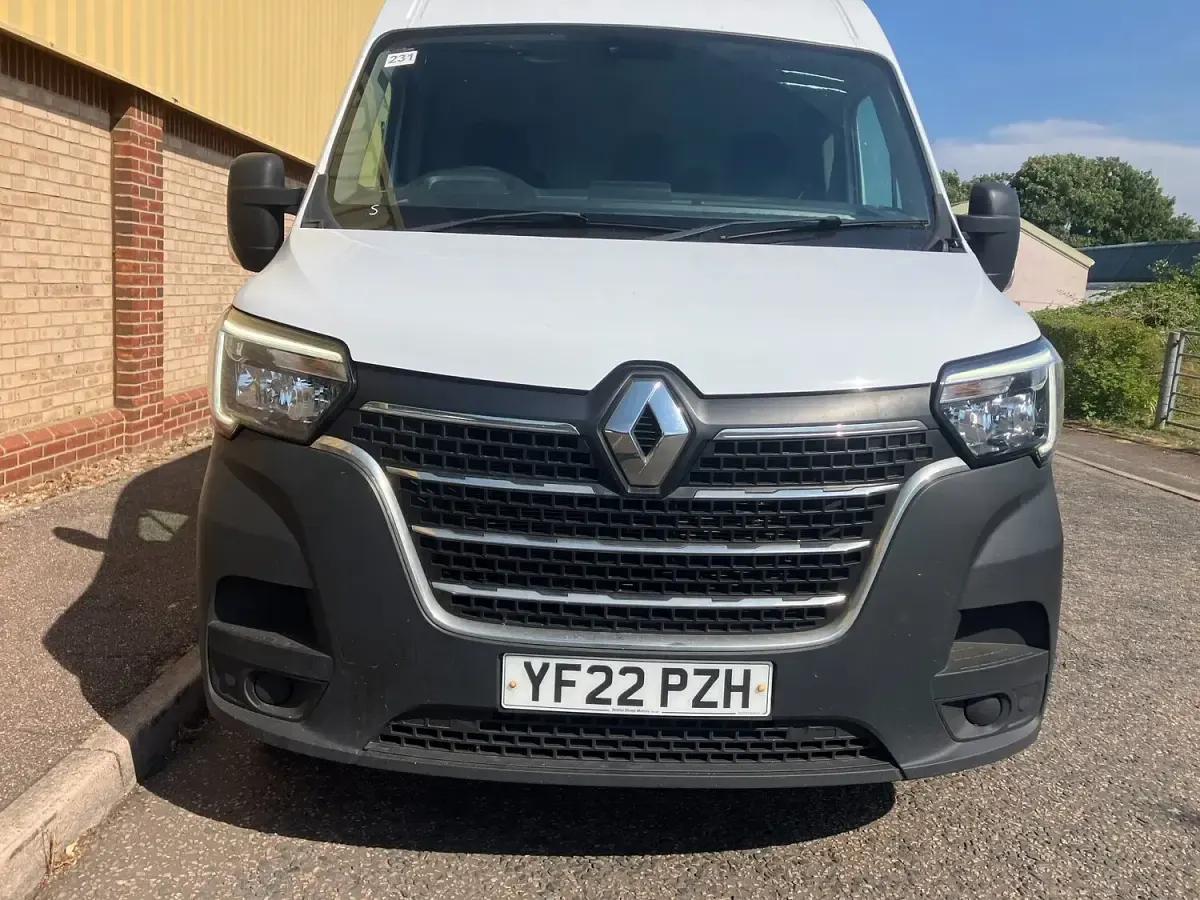 Used Renault Master Business 2022 White MPV