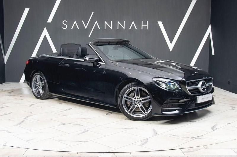 Begagnad Mercedes E220 AMG line 2021 Svart Cab