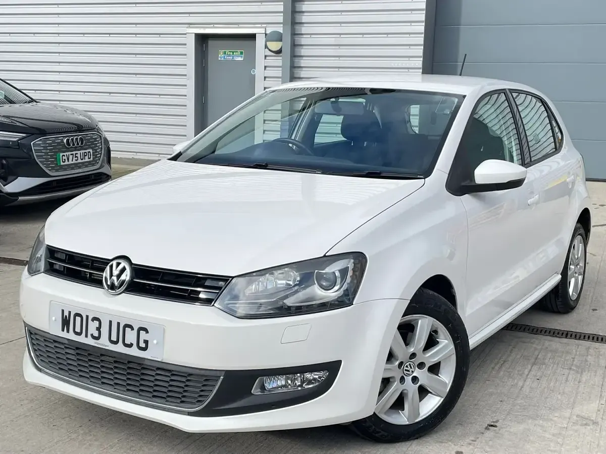 Used VW Polo SEL 2013 White Hatchback