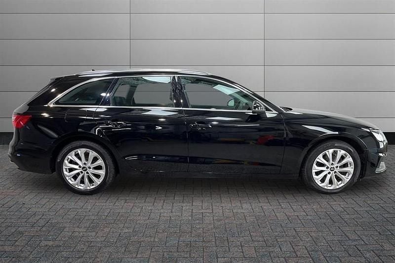 Used Audi A4 Comfort 163 HP (119 kW) 2023 Black Estate