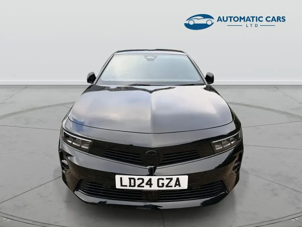 Used Vauxhall Astra 130 HP (95 kW) 2024 Black Hatchback