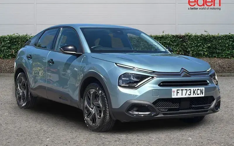 Used Citroën C4 PureTech 101 HP (74 kW) 2023 SUV