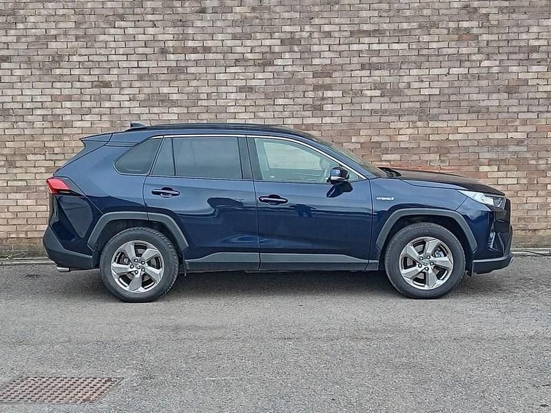 Used Toyota RAV4 Design 218 HP (160 kW) 2019 Blue SUV