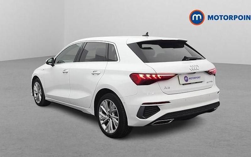 Begagnad Audi A3 Sportback e-tron S-Line 204 HK (150 kW) 2025 Halvkombi