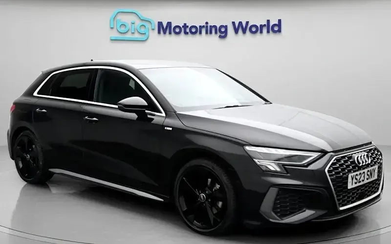 Begagnad Audi A3 Sportback S-Line 150 HK (110 kW) 2023 Halvkombi