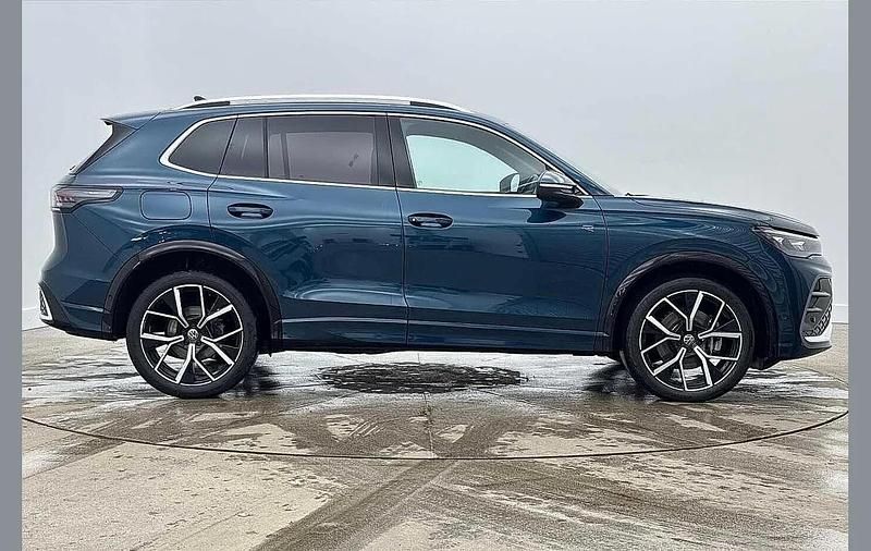 Used VW Tiguan R-line 150 HP (110 kW) 2025 Blue SUV
