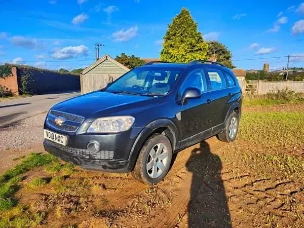 Used Chevrolet Captiva LT 2010 Black SUV