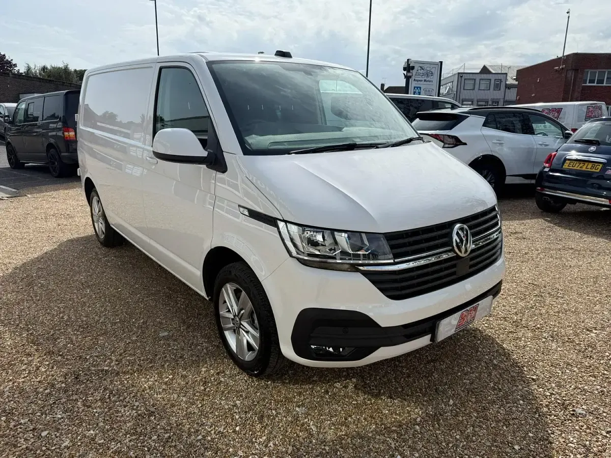 Used VW Transporter Highline 204 HP (150 kW) 2024 White Van