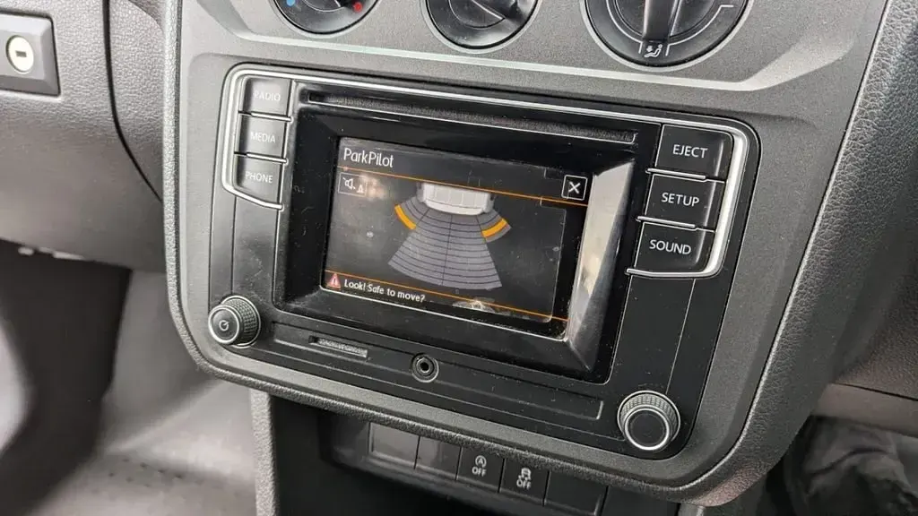Usado VW Caddy Startline 102 CV (75 kW) 2020 Blanco Monovolumen