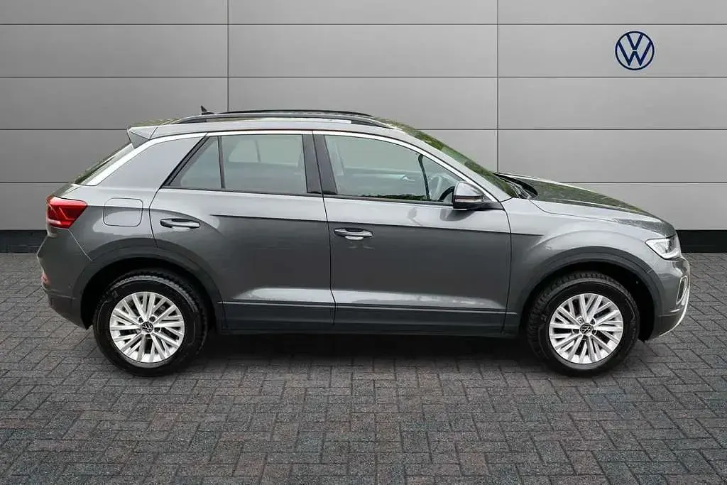 Used VW T-Roc Life 150 HP (110 kW) 2023 Grey SUV