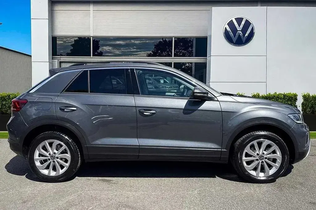 Used VW T-Roc Match 150 HP (110 kW) 2025 Grey SUV