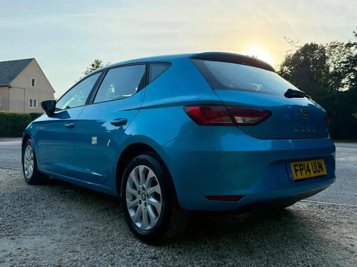 Used Seat Leon SE 103 HP (75 kW) 2014 Blue Hatchback