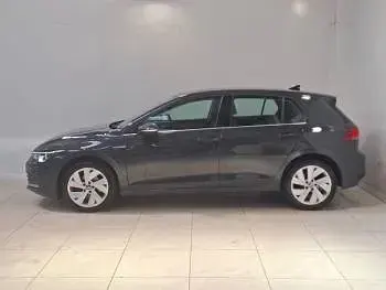 Second-hand VW Golf VIII Style 150 CP (110 kW) 2023 Gri Hatchback