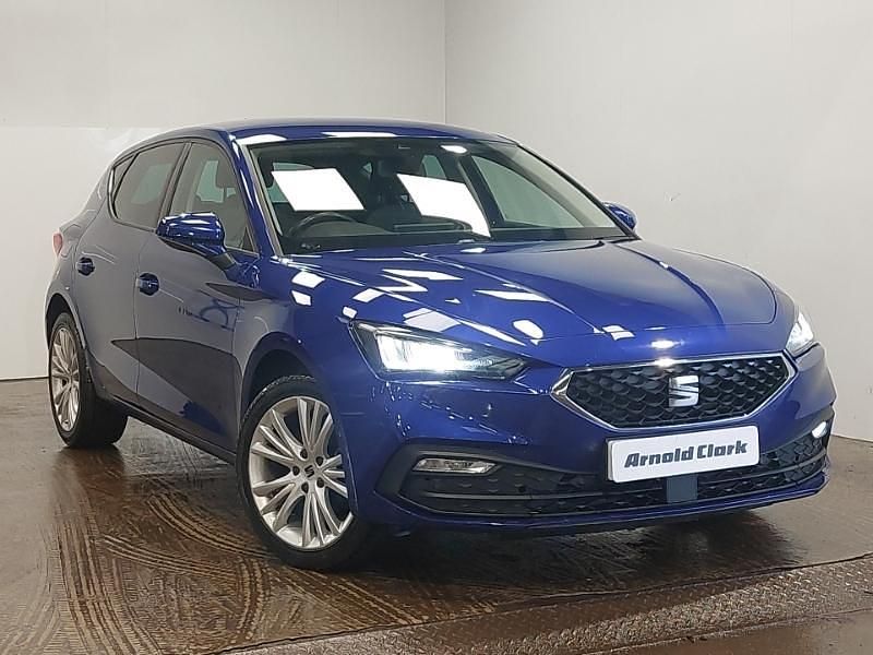 Used Seat Leon SE Dynamic 110 HP (80 kW) 2020 Blue Hatchback