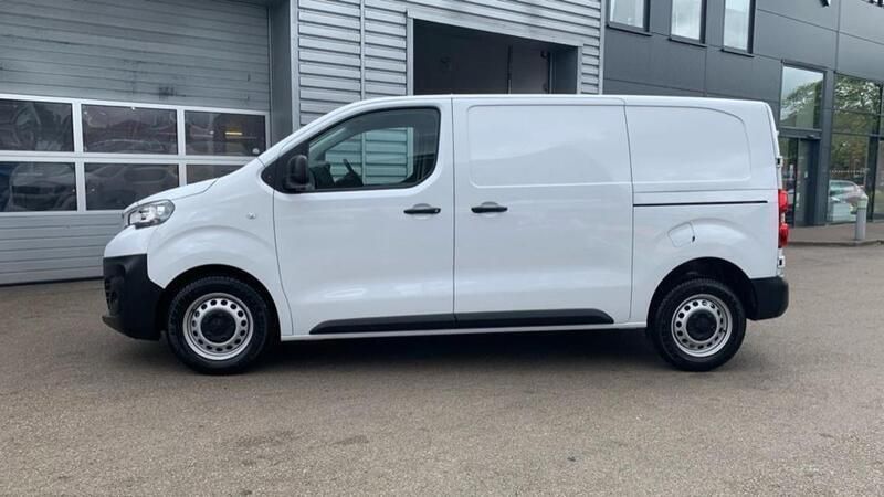 Used Peugeot Expert Premium 102 HP (75 kW) 2023 White Van