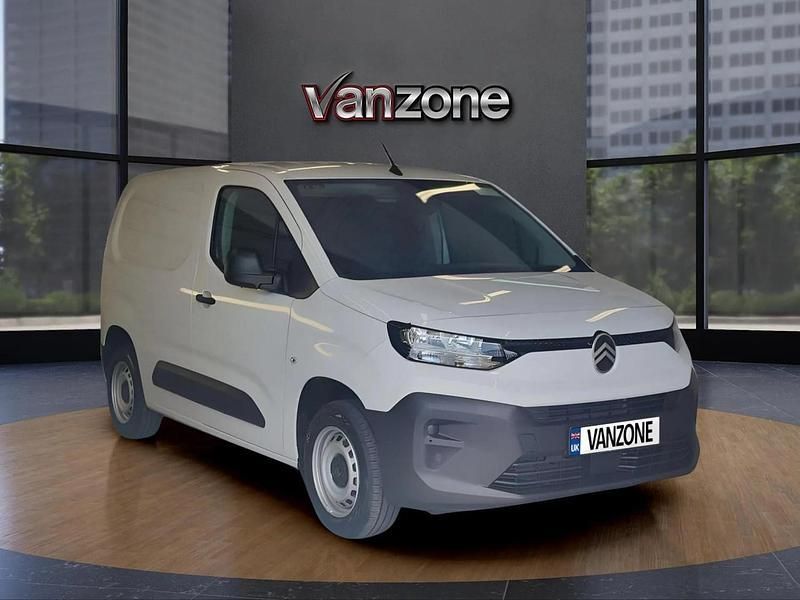 White New 2025 Citroën Berlingo MPV | £16,995 (Super price) - Image 1/4