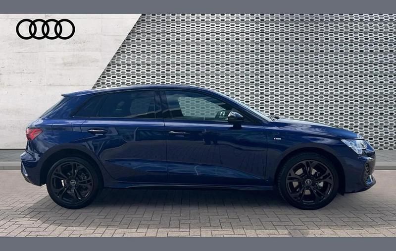 Used Audi A3 e-tron Black Edition 200 HP (147 kW) 2025 Blue Hatchback