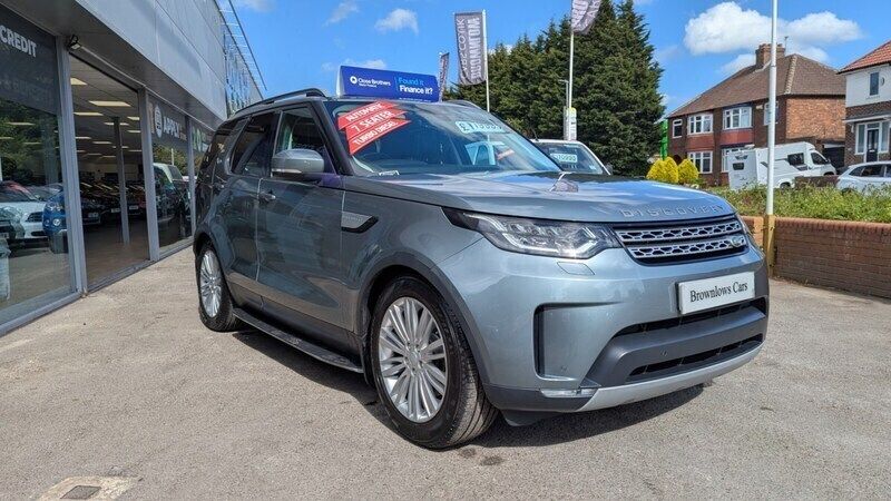 Grey Used 2017 Land Rover Discovery 5 HSE SUV | £19,995 (Good price) - Image 1/4