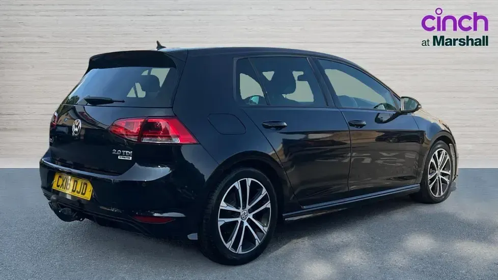 Used VW Golf VII R-line 150 HP (110 kW) 2016 Black Hatchback