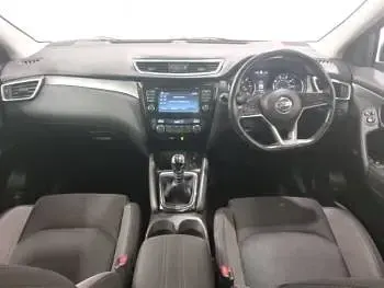 Used Nissan Qashqai N-Connecta 110 HP (80 kW) 2018 Red SUV