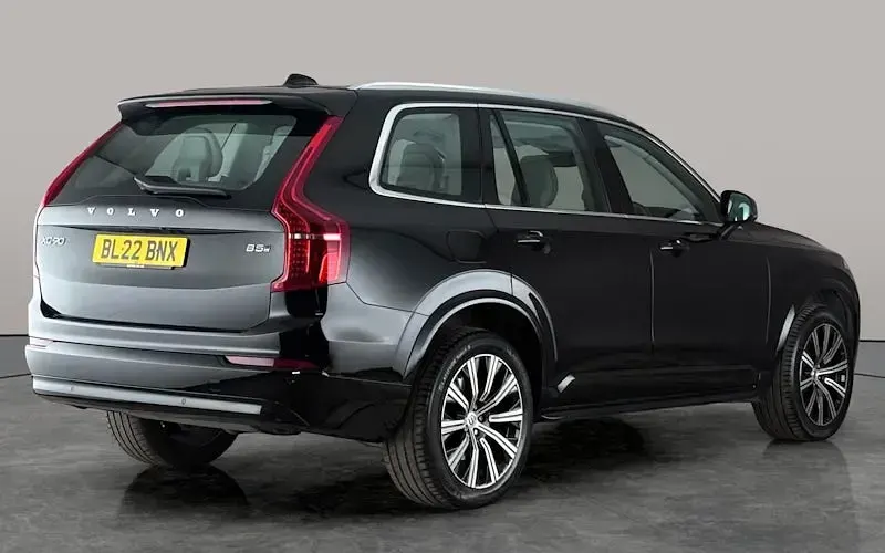 Used Volvo XC90 Core 250 HP (183 kW) 2022 Black SUV