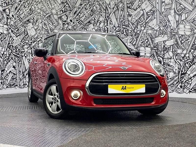 Used Mini Cooper Classic 136 HP (100 kW) 2020 Red Hatchback